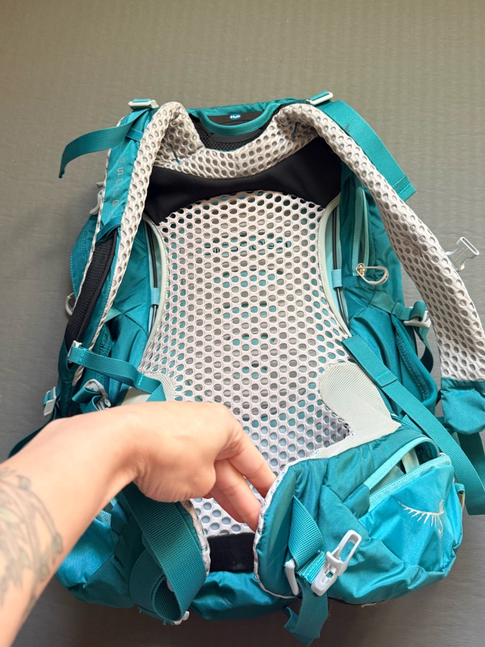 OSPREY Teal Blue Mira AG 34L Women’s Backpack - Picture 5 of 15